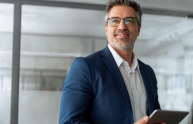 Mann im Büro, symbolisch für Consileon Vote Alignment Solution