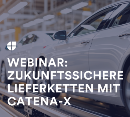 Fahrzeuge stehen auf einem Montageband, symbolisch für Zukunftssichere Lieferketten mit Catena-X
